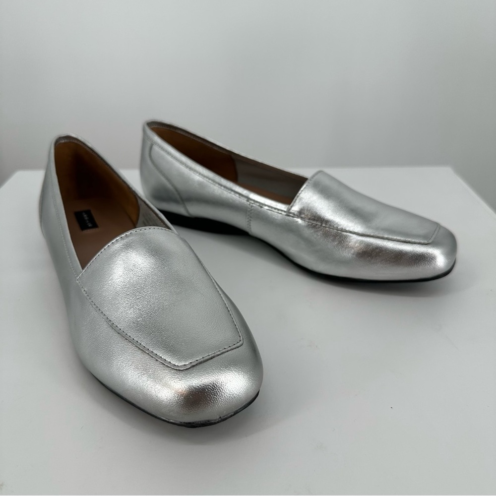 Array Freedom Leather Flats size 7.5 Metallic Slip-in Rounded Square Toe